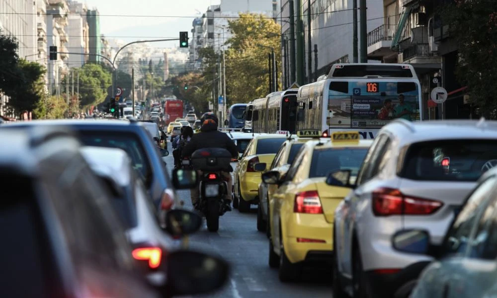 Για το καλό μας! Αυξάνονται τα τέλη κυκλοφορίας για τα οχήματα που έχουν πάνω από 10 χρόνια στην κυκλοφορία από το 2026